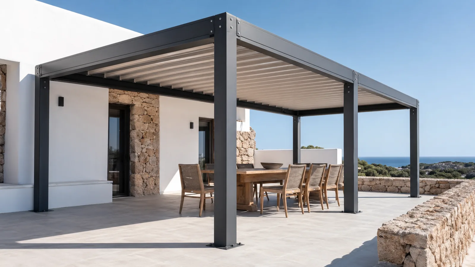 Pérgolas metálicas para terrazas: que tener en cuenta en Menorca