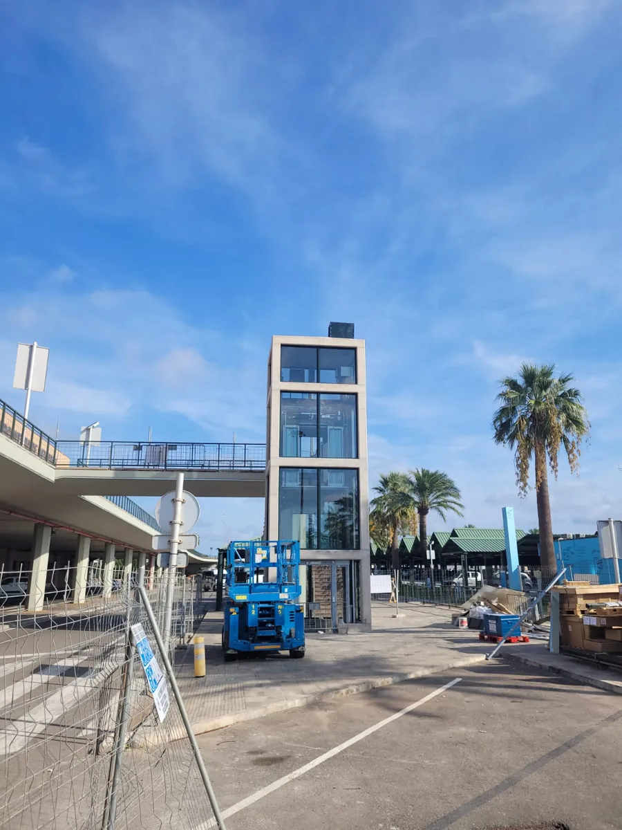 Ascensor Aeropuerto en Menorca