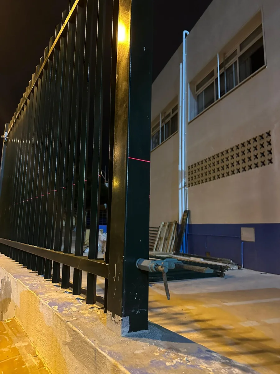 Barandilla para CEIP Antoni Juan Alemany - imagen 3