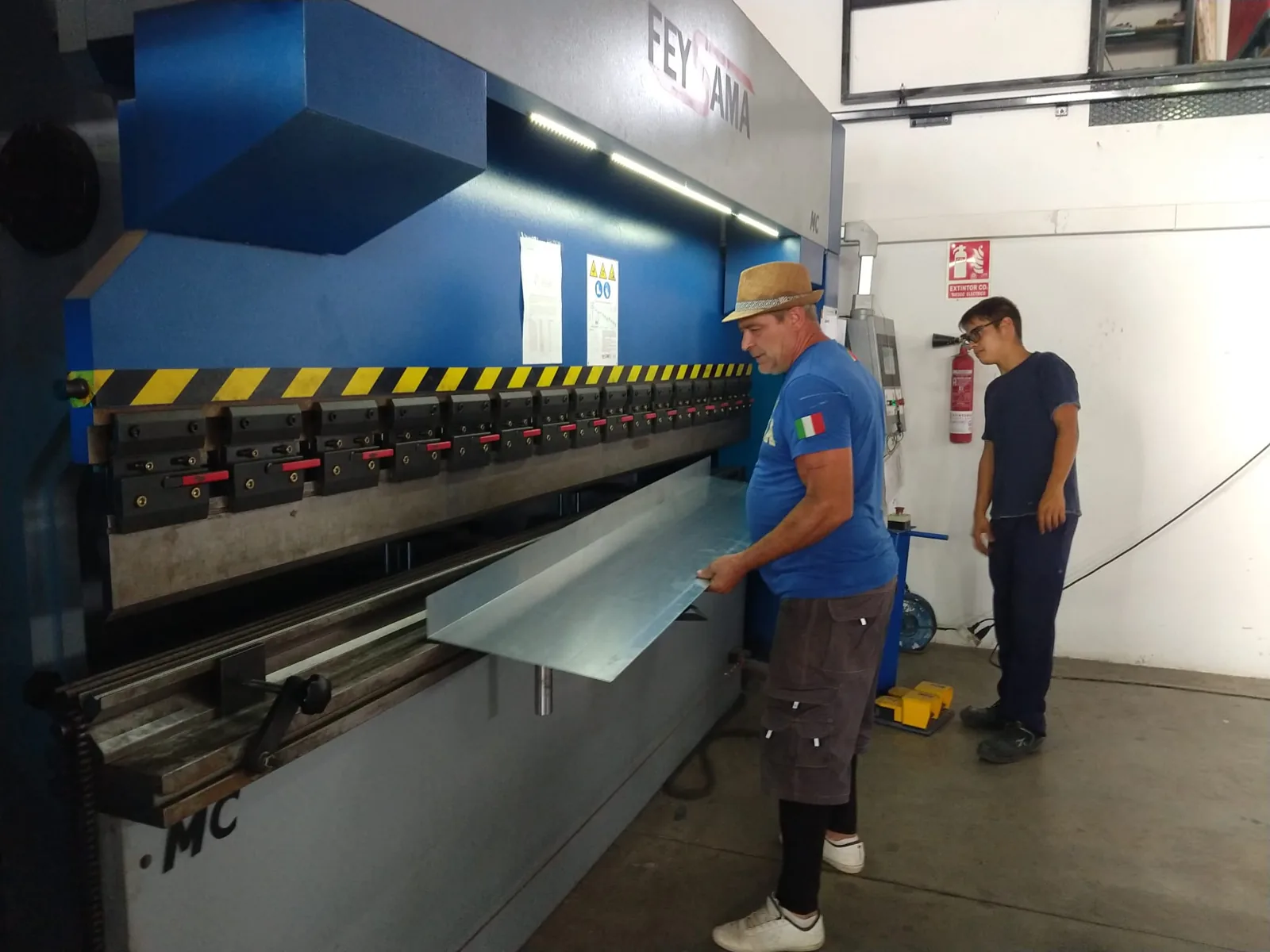 Cubre cables de fachadas - imagen 6