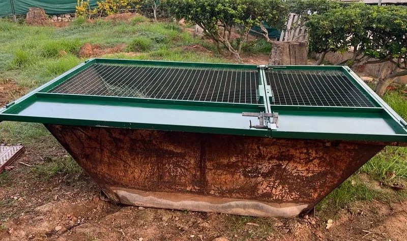 Puerta para coches Hotel Victoria - imagen 2